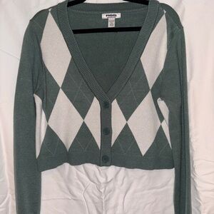 RSQ V-Neck Sweater in Green and White Argyle
